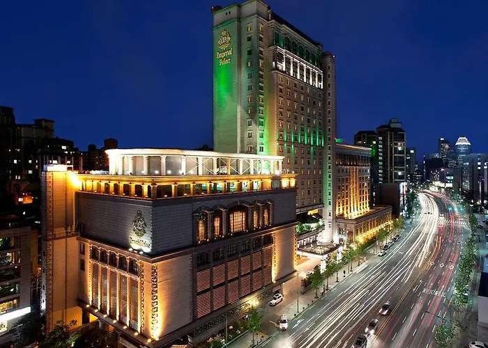 Hotel Grand Mercure Imperial Palace