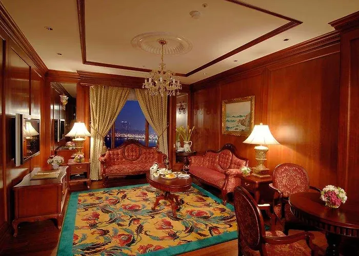 Hotel Grand Mercure Imperial Palace 5*