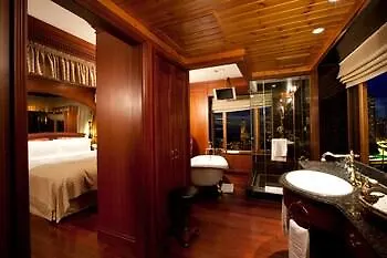 Grand Mercure Imperial Palace