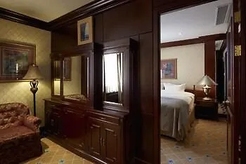 Hotel Grand Mercure Imperial Palace