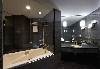 Hotel Grand Mercure Imperial Palace