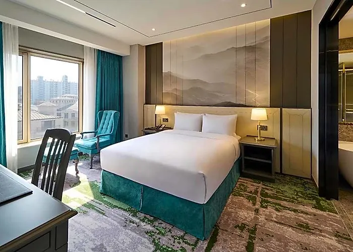 Hotel Grand Mercure Imperial Palace