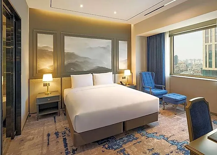 Grand Mercure Imperial Palace