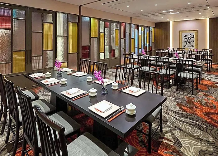 Grand Mercure Imperial Palace Hotel 5*
