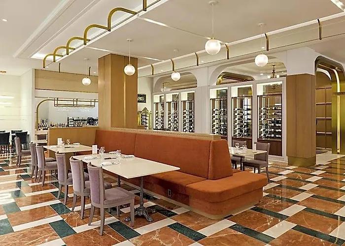 Grand Mercure Imperial Palace
