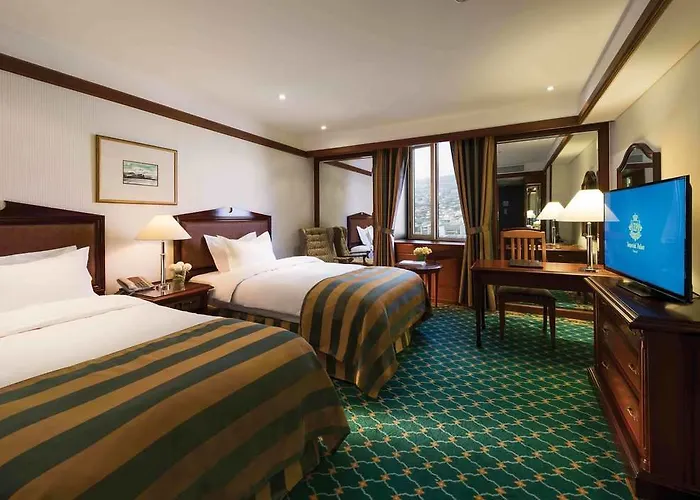 Grand Mercure Imperial Palace Hotel